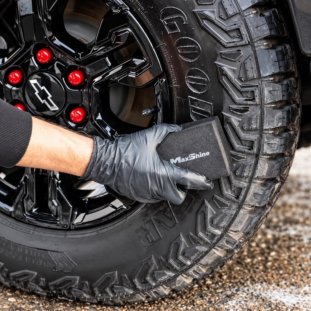 Aplikator do dressingu opon i pielęgnacji gumy MaxShine Hydro-Tech 4