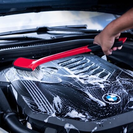 MaxShine Soft Grip ratlankių ir ratų arkų valymo šepetys ilga rankena 7